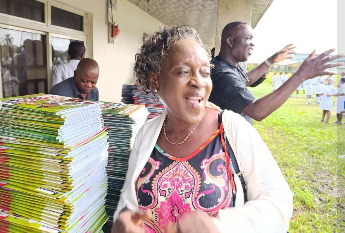 Images showing our impact in communities by books donations